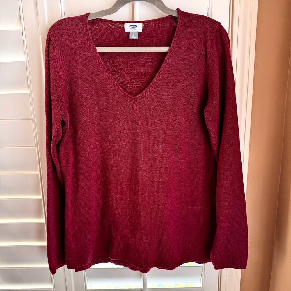 Old Navy Women’s V-Neck Pullover‎ Sweater Cranberry Red Lightweight Knit L